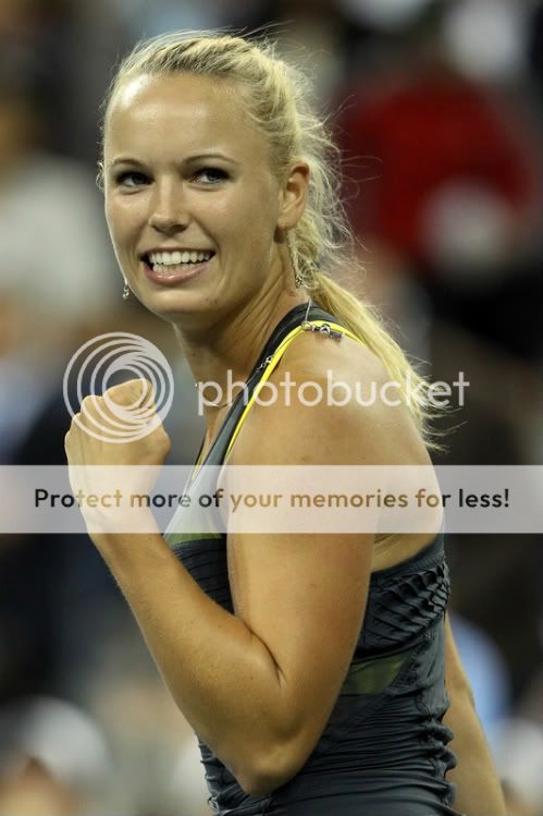 NAKED KOMA: dominika cibulkova feet