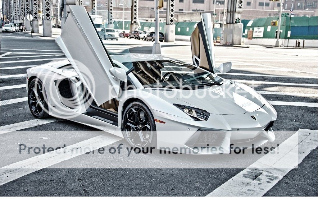 131031125748-lamborghini-aventador-front